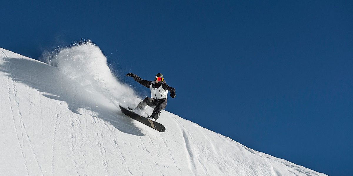 auenhuette-kleinwalsertal-snowboard-winter-pulverschnee-freeride